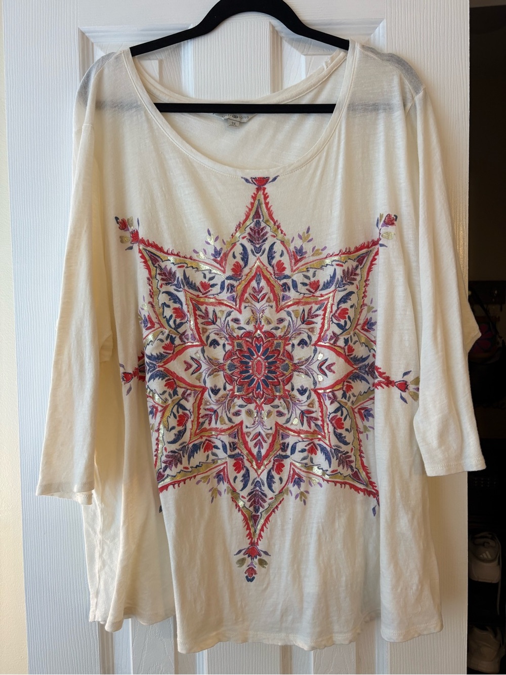 Cream Long-Sleeve Scoop Neck Top with Red & Blue Medallion Print